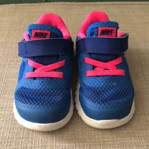 Nike Toddler Tennis Shoes